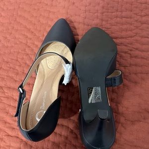 Women’s dress shoes